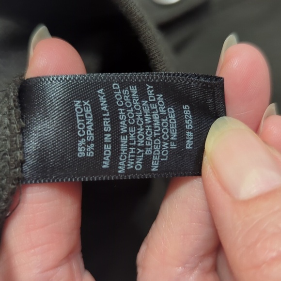 Express Zippered Pocket Leggings, Color Green Size M - Picture 8 of 13